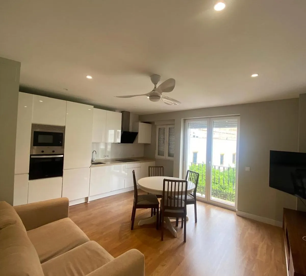 Deluxe Central Dolores De Nuestra Sra Apartment Seville Spain